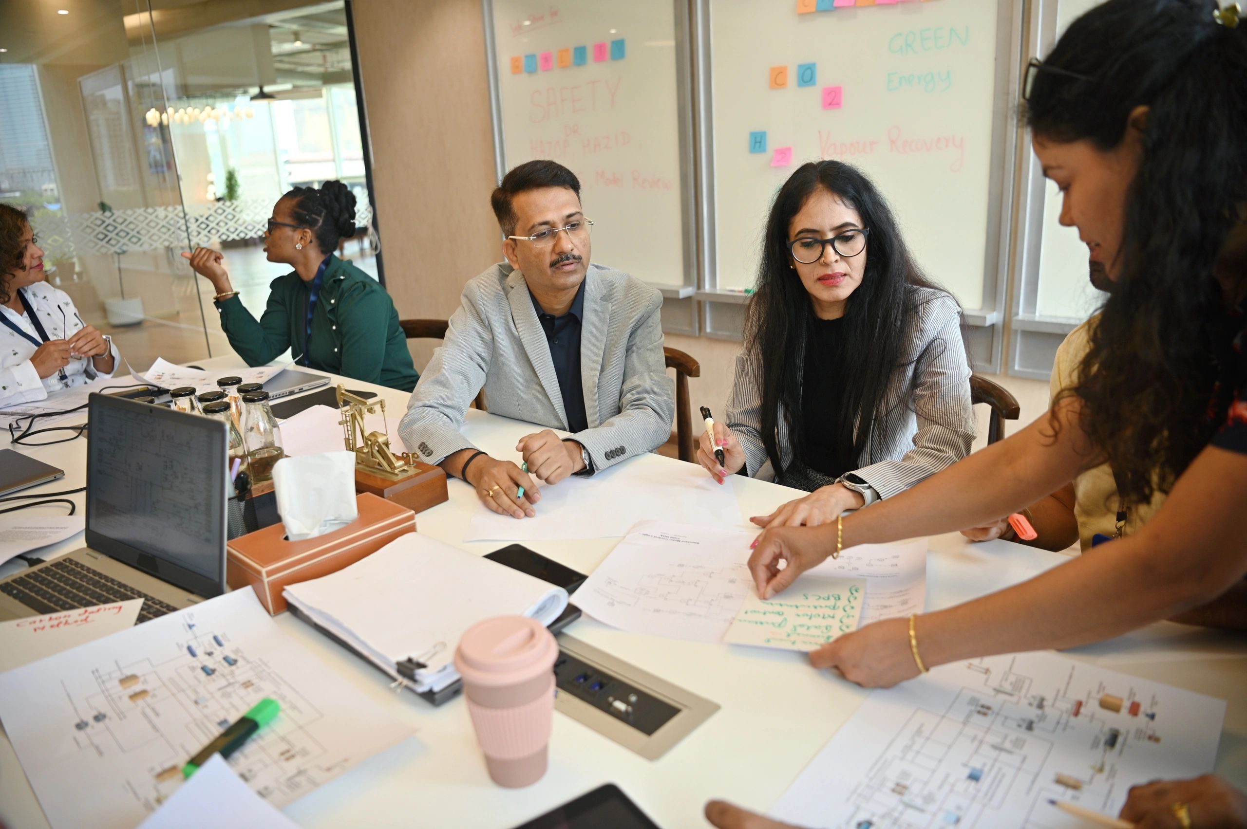 Saffronn Consultancy team discussion